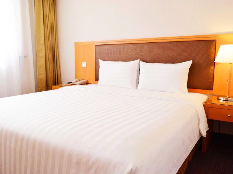 Fuward Hotel Тайнань Екстер'єр фото